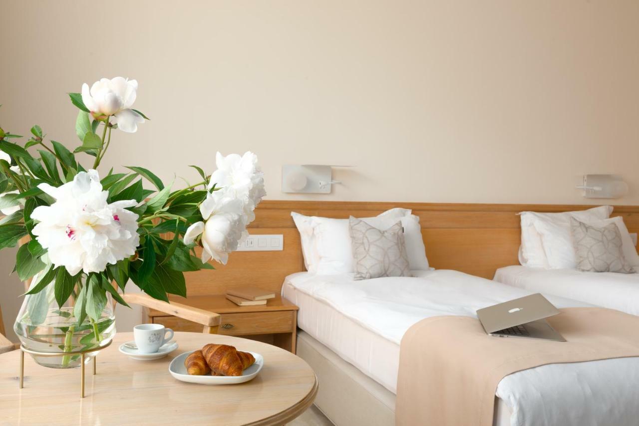 Family Hotel Anna รูเซ ภายนอก รูปภาพ